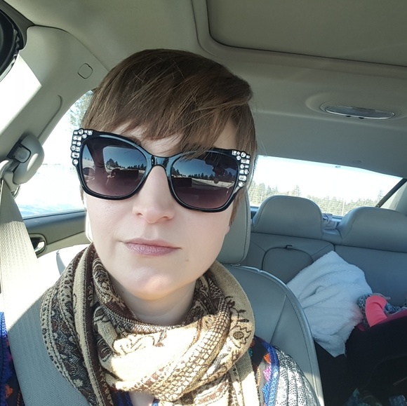 Meet your Posher, Johanna - Picture 1 of 1